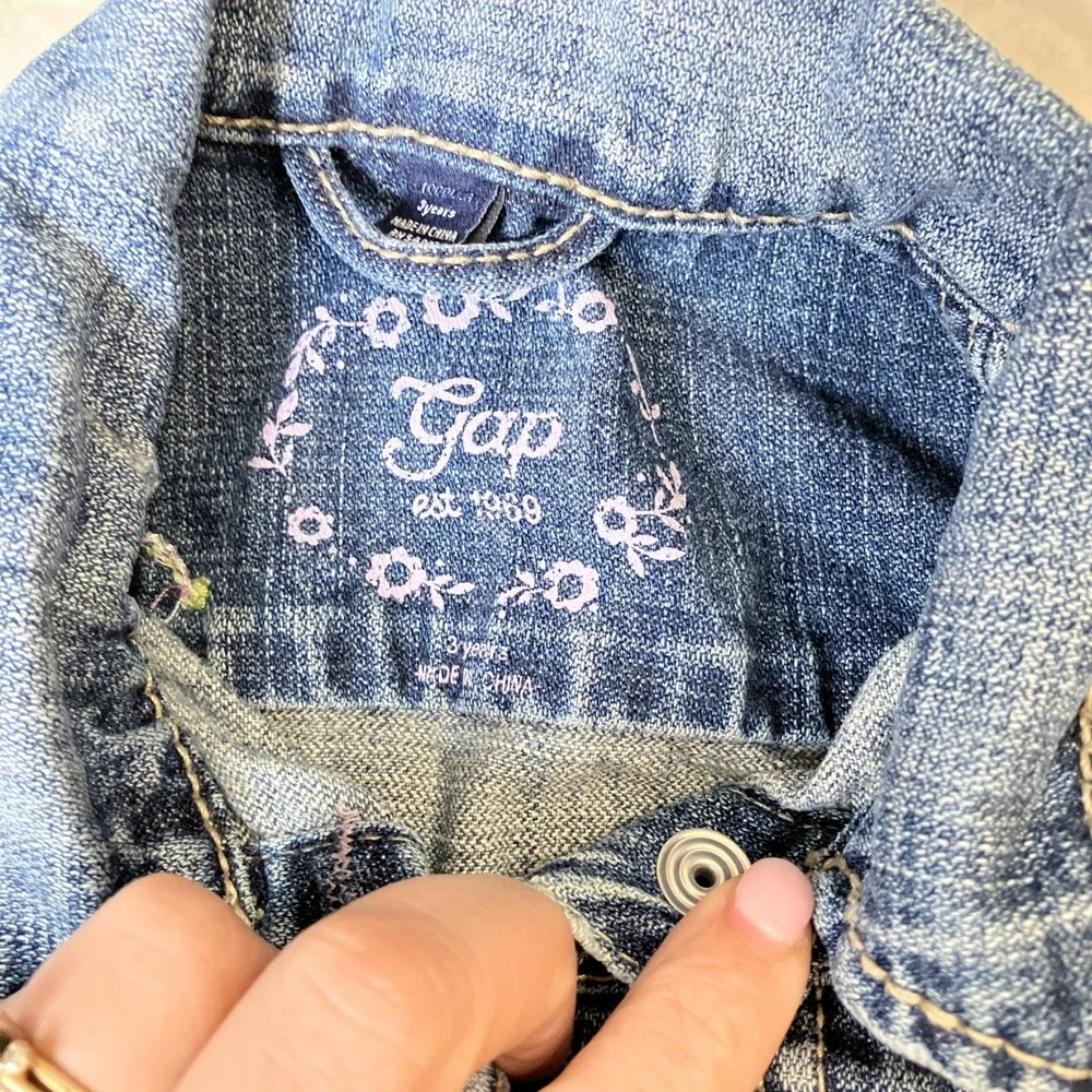 Baby Gap‎ Stretch Size 3T Embroidered Blue Jean Denim Jacket Appliquéd Butterfly